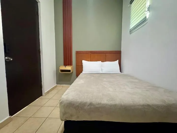 R10 Guest House San Juan Aparthotel